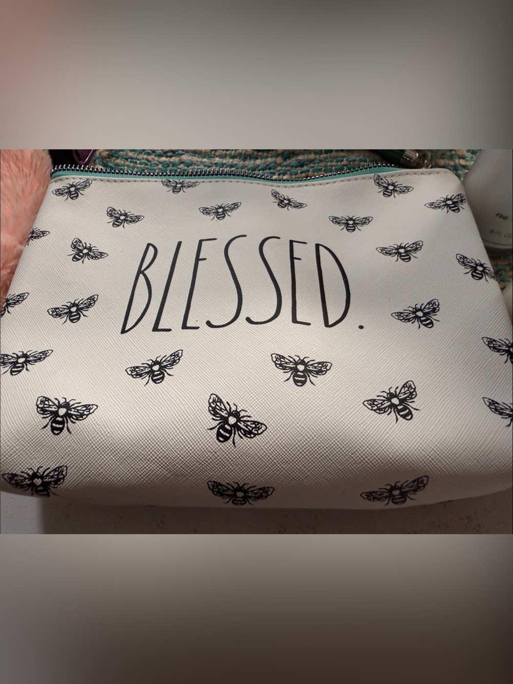 🍂🌸NEW🍁 Blessed Bee Print White Cosmetic Pouch B&BW Body lotion